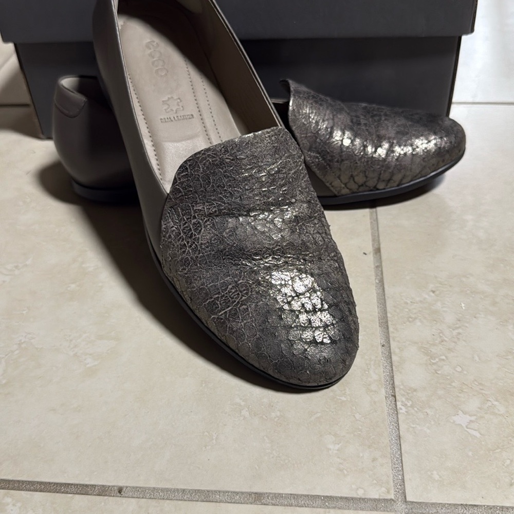 Ecco Gray Slip-On Flats with Textured Finish